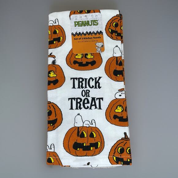 Peanuts Snoopy Woodstock Set Of 2 Halloween Kitchen Towels Pumpkins NEW Fall - Picture 3 of 4